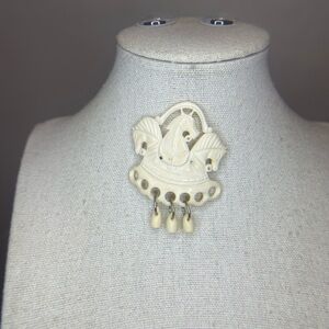 Cream Horse Bone Brooch - Vintage - C clasp